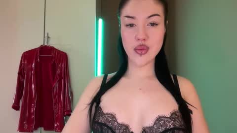 Snapshot of urdevilbaby chatting on October 10, 8:30 am Margo online show from October 10, 8:30 am