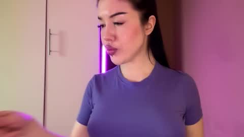 Snapshot of urdevilbaby chatting on October 17, 9:12 am Margo online show from October 17, 9:12 am