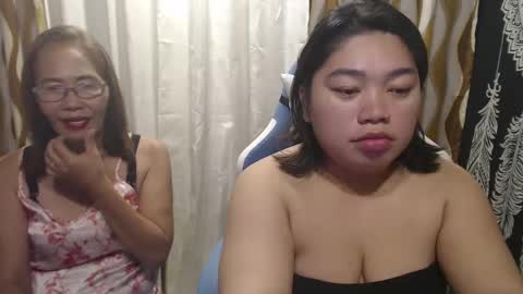 urhotvivian11 online show from December 17, 5:51 am