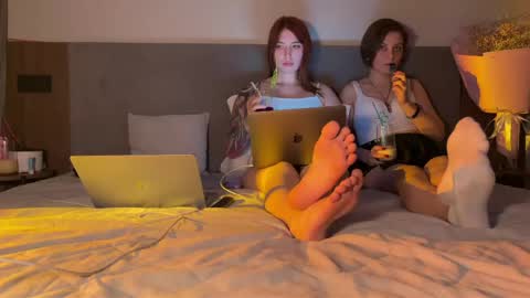 urmissalice online show from April 12, 8:22 pm