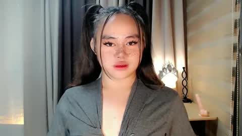 Snapshot of urnaughty_ceciliaxxx chatting on October 6, 12:00 pm cecilia online show from October 6, 12:00 pm