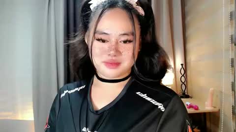 Snapshot of urnaughty_ceciliaxxx chatting on October 18, 2:31 pm cecilia online show from October 18, 2:31 pm