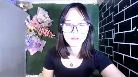 Pia online show from October 6, 11:53 pm