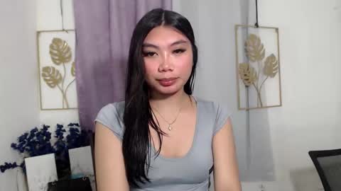 urpinay_sandra69 online show from April 15, 11:00 am