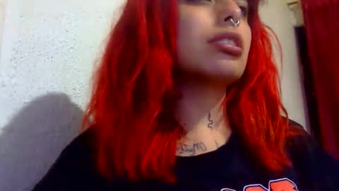 Snapshot of urposesion chatting on November 2, 4:16 am Aniie online show from November 2, 4:16 am