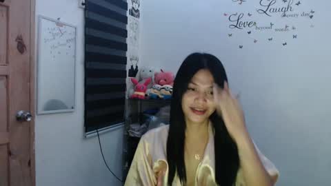 Snapshot of urpreciouspinayxxx chatting on January 14, 3:26 pm hi im kim online show from January 14, 3:26 pm