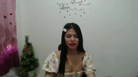 Snapshot of urpreciouspinayxxx chatting on December 4, 2:53 am hi im kim online show from December 4, 2:53 am