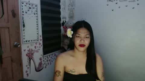Snapshot of urpreciouspinayxxx chatting on September 15, 1:30 pm hi im kim online show from September 15, 1:30 pm