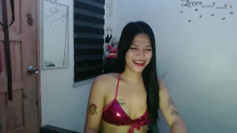 Snapshot of urpreciouspinayxxx chatting on February 9, 6:05 pm hi im kim online show from February 9, 6:05 pm
