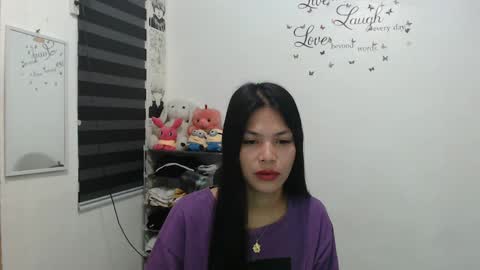 Snapshot of urpreciouspinayxxx chatting on December 29, 12:41 am hi im kim online show from December 29, 12:41 am