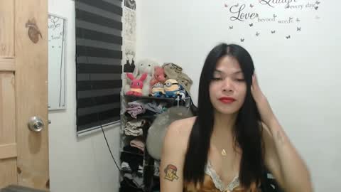 Snapshot of urpreciouspinayxxx chatting on January 7, 12:31 pm hi im kim online show from January 7, 12:31 pm