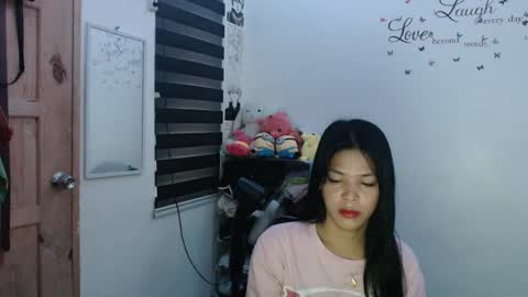 Snapshot of urpreciouspinayxxx chatting on January 28, 2:32 am hi im kim online show from January 28, 2:32 am
