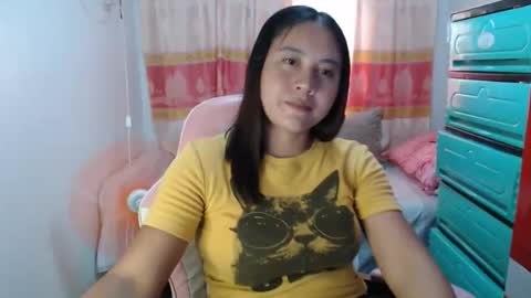 Lyn online show from March 8, 2:04 am