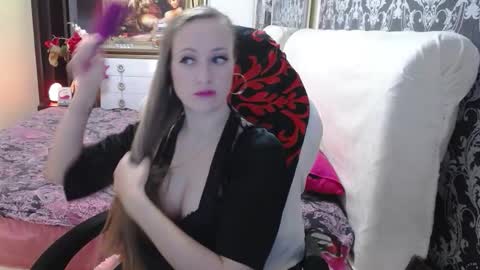 Snapshot of ursecrettreasure88 chatting on October 7, 6:40 am UrSecretTreasure88 online show from October 7, 6:40 am