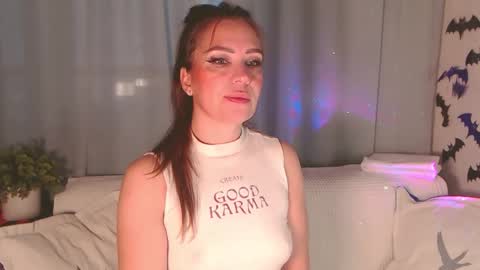 Snapshot of ursilvia1 chatting on October 14, 4:59 am Silvia online show from October 14, 4:59 am