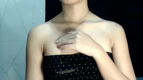 Snapshot of urskinny_girl chatting on January 24, 11:37 am Jane online show from January 24, 11:37 am