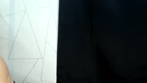 Snapshot of urskinny_girl chatting on January 12, 9:08 pm Jane online show from January 12, 9:08 pm