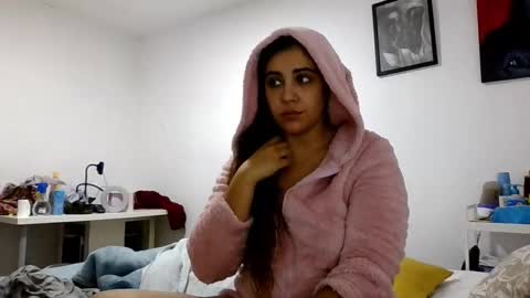 ursumi1 online show from November 2, 6:55 pm