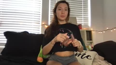 Lily online show from November 20, 4:41 pm