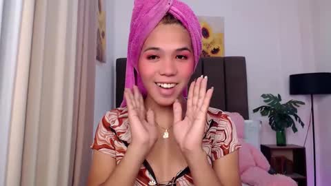 CHESCA online show from December 12, 3:16 pm