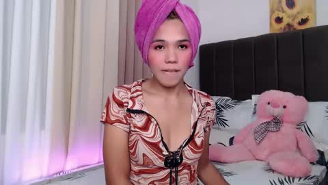 CHESCA online show from December 21, 3:53 pm