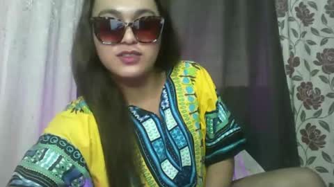 YOURGIRLCAMILLA online show from November 9, 8:10 am