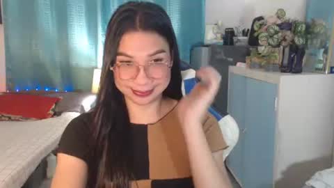 Ashley Kate Mateo Gray online show from February 19, 10:59 am