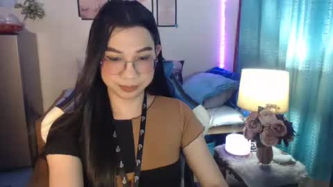 Ashley Kate Mateo Gray online show from December 4, 10:24 am