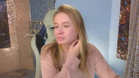 Leila online show from September 30, 11:20 pm