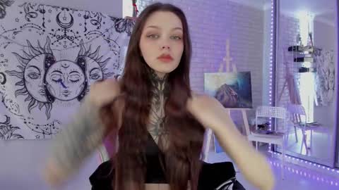 Snapshot of uwu_eva chatting on March 6, 10:52 am Eva online show from March 6, 10:52 am