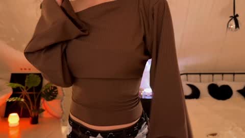 Anika On vacation online show from February 14, 5:59 pm