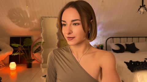 Anika On vacation online show from November 15, 5:03 pm