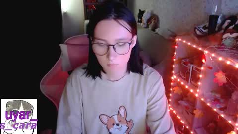 Snapshot of uyar_ chatting on October 23, 12:33 pm Cara online show from October 23, 12:33 pm