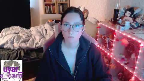 Snapshot of uyar_ chatting on October 14, 12:41 pm Cara online show from October 14, 12:41 pm