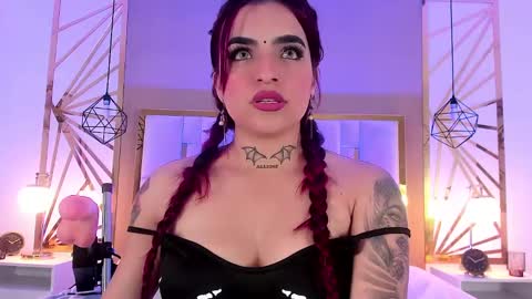 Snapshot of vaaleriee_miller_ chatting on December 19, 6:56 pm valeriee miller online show from December 19, 6:56 pm