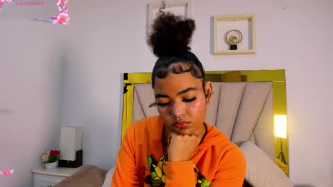 Snapshot of vahiolet_fuentes chatting on October 24, 3:02 am vahioleth online show from October 24, 3:02 am