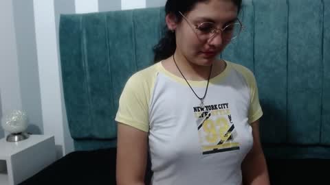 Vainilla online show from December 6, 2:02 am