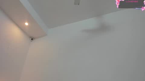 vainilla_heart online show from October 20, 2:58 am