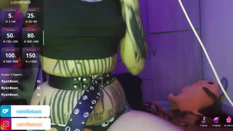 Vainilla Independent model online show from February 10, 1:30 am