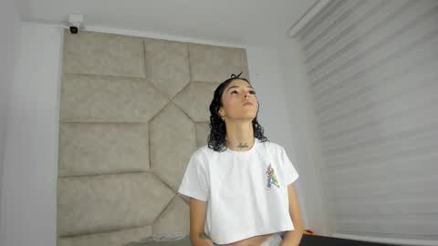 Snapshot of vaiolett_smith chatting on September 20, 10:02 am V A I O L E T T S M I T H online show from September 20, 10:02 am