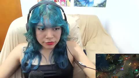 Vaiolet1314 online show from October 3, 4:06 am