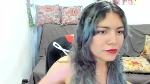 Vaiolet1314 online show from March 14, 3:07 am