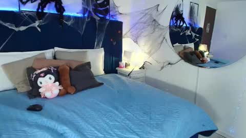 Tifanny  online show from October 25, 8:26 pm