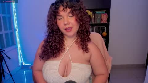 valen_smile_ online show from October 3, 2:16 am