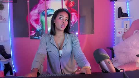 Valen  online show from December 30, 7:32 pm