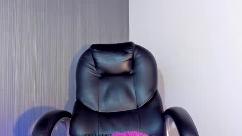 Snapshot of valentina__doll chatting on October 28, 11:42 pm Valentina Dolls online show from October 28, 11:42 pm