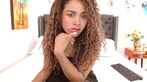 Valen Ferrer online show from January 23, 6:24 pm
