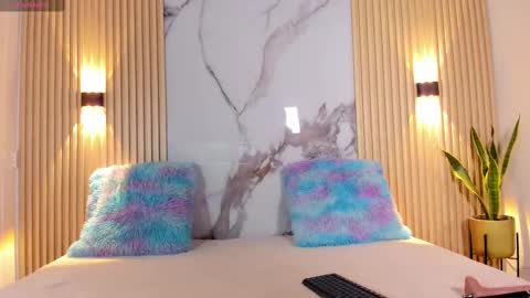 Snapshot of valentina_lux1 chatting on September 10, 3:17 am Valentina online show from September 10, 3:17 am