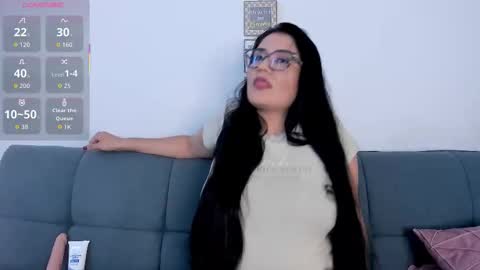 valentina_owens online show from December 17, 8:13 pm