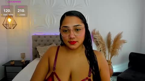Valentina online show from December 28, 2:10 pm